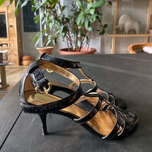 Coach patent leather strappy heels - Picture 3 of 6